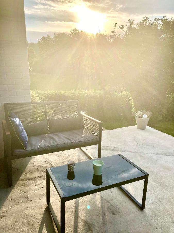 Le Clos Des 3 - Vacances Avec Vue En Ardennes A 5 Kilometres De La Roche - Maison De 90 M2 Avec Chambres - Avec Magnifique Jardin 伦德科斯 外观 照片