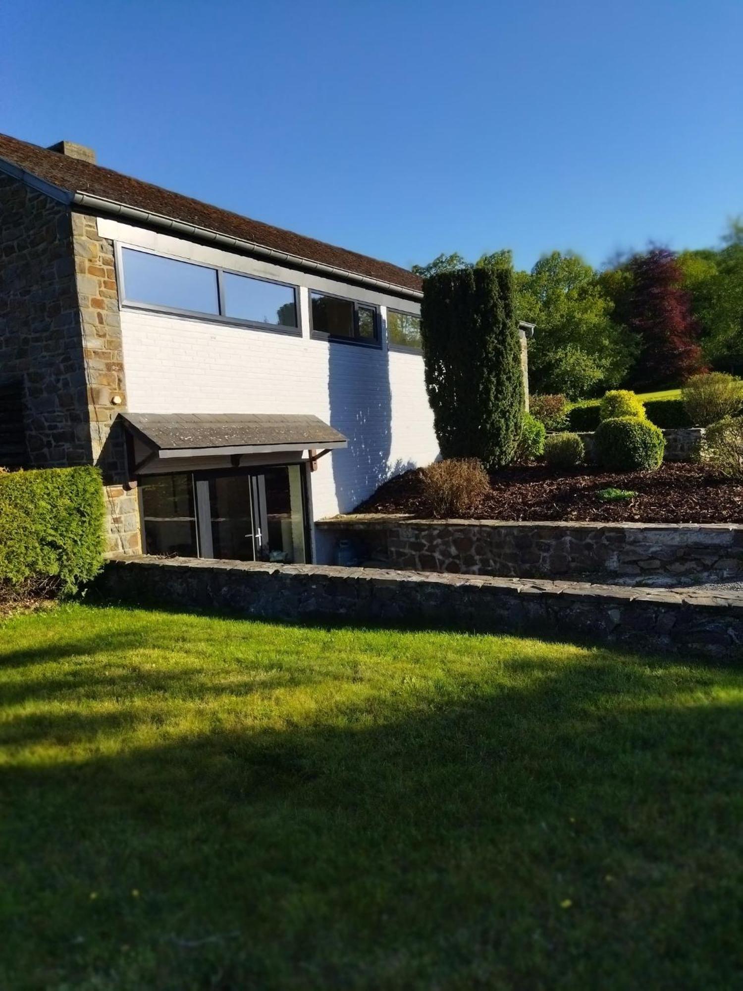 Le Clos Des 3 - Vacances Avec Vue En Ardennes A 5 Kilometres De La Roche - Maison De 90 M2 Avec Chambres - Avec Magnifique Jardin 伦德科斯 外观 照片